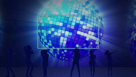 cinco espacios vacíos contra una pelota de discoteca
