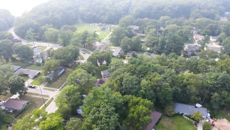 Tilting-camera-over-beach-neighborhood