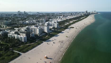 miami south beach florida imágenes aéreas con ocean drive road y el famoso punto de referencia