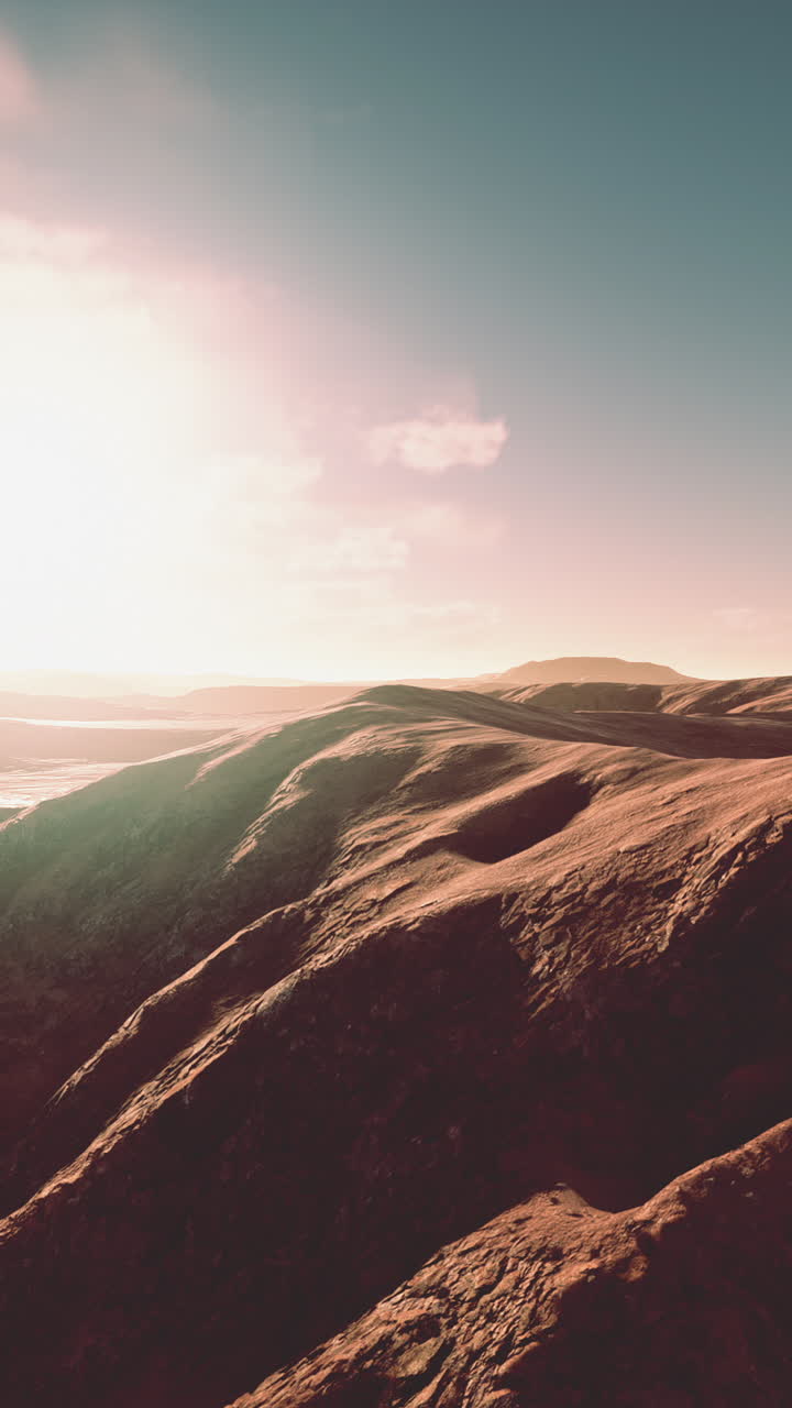 Bellissime dune di sabbia nel deserto del Sahara al tramonto
