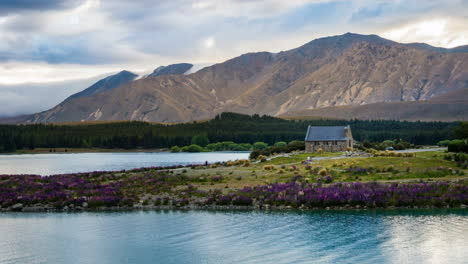 Lake-Tekapo-Und-Kirche-Des-Guten-Hirten,-Neuseeland-Im-Zeitraffer