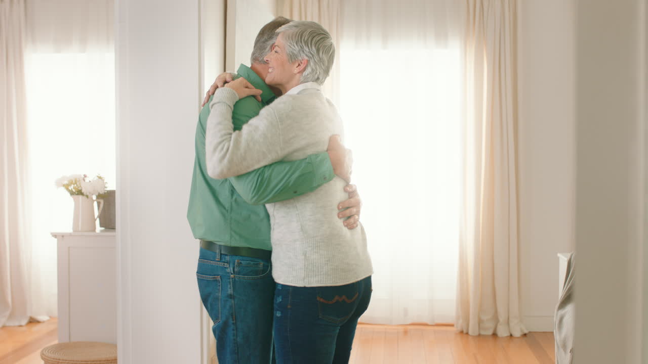 pareja de ancianos felices, jubilación
