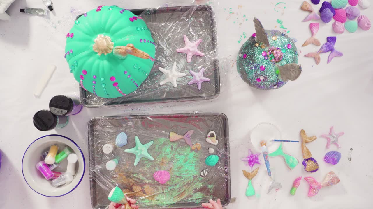 해녀 테마로 미술 호박을 장식하는 것