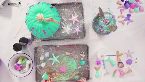 decoración de calabazas artísticas en el tema de la sirena