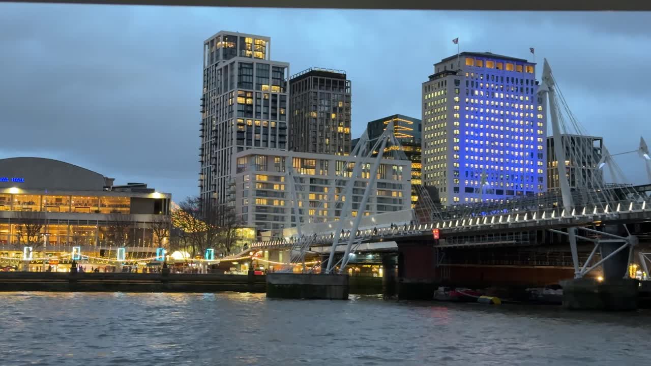 어두워지는 도시 풍경