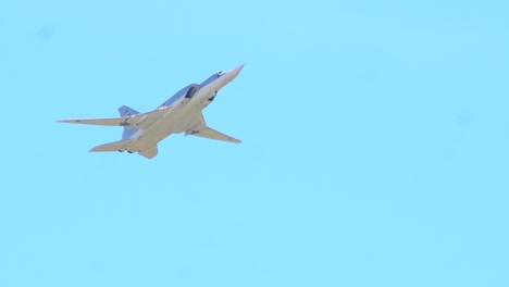 avión militar ruso. tu-22m