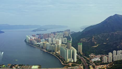 Maravilloso-Horizonte-De-Altos-Rascacielos-Y-Distrito-Del-Centro-En-Ma-On-Sha,-Hong-Kong