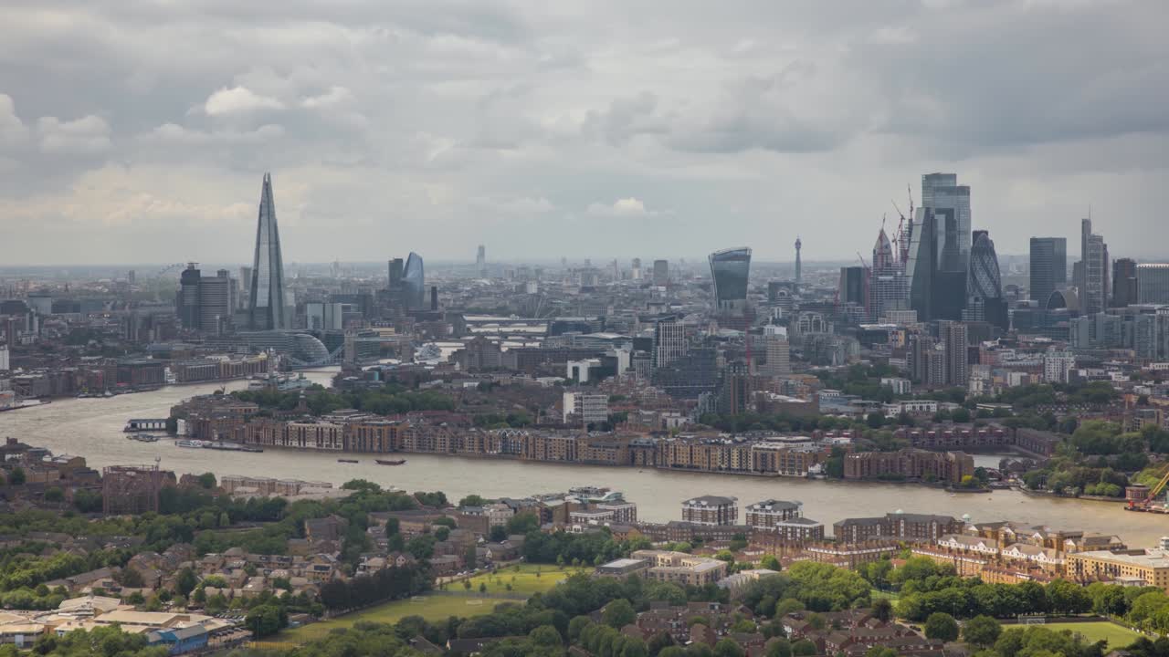 런던 스카이라인의 고도화 된 타임 스 뷰