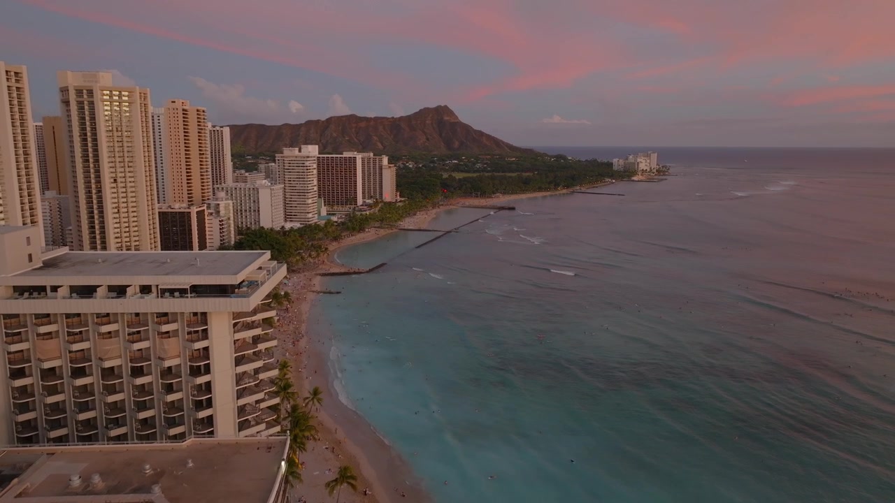 Spiaggia di Waikiki, verso Diamond Head. Hawaii, Oahu
