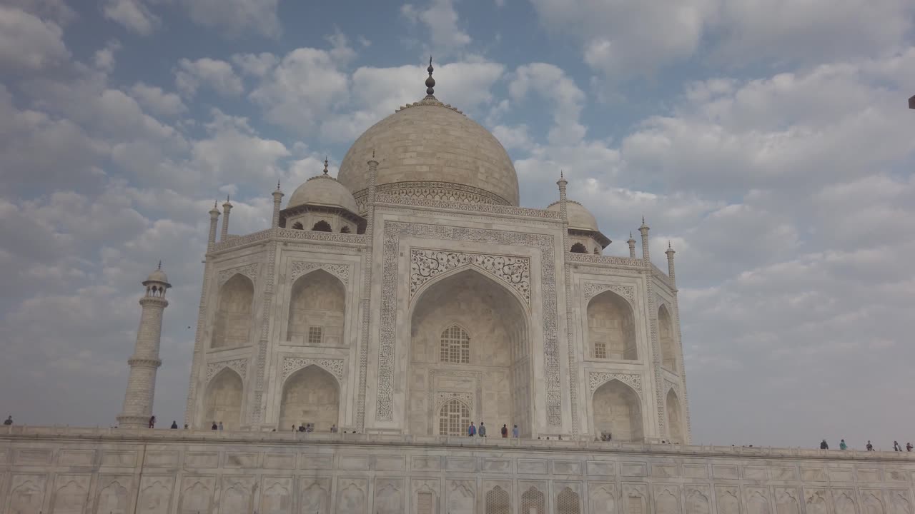 Graceful Tracking Shot of Taj Mahal at Agra, Agravanam, Yamuna River, Uttar Pradesh, India.