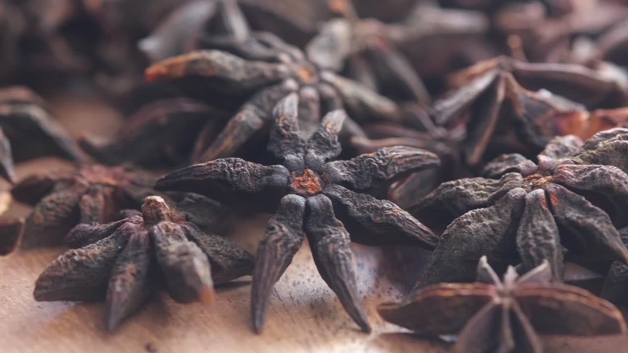 anís estrellado seco