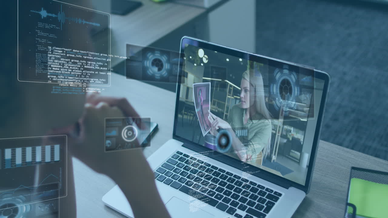 animación de gráficos, círculos lenguaje informático, diversas compañeras de trabajo discutiendo en video llamada