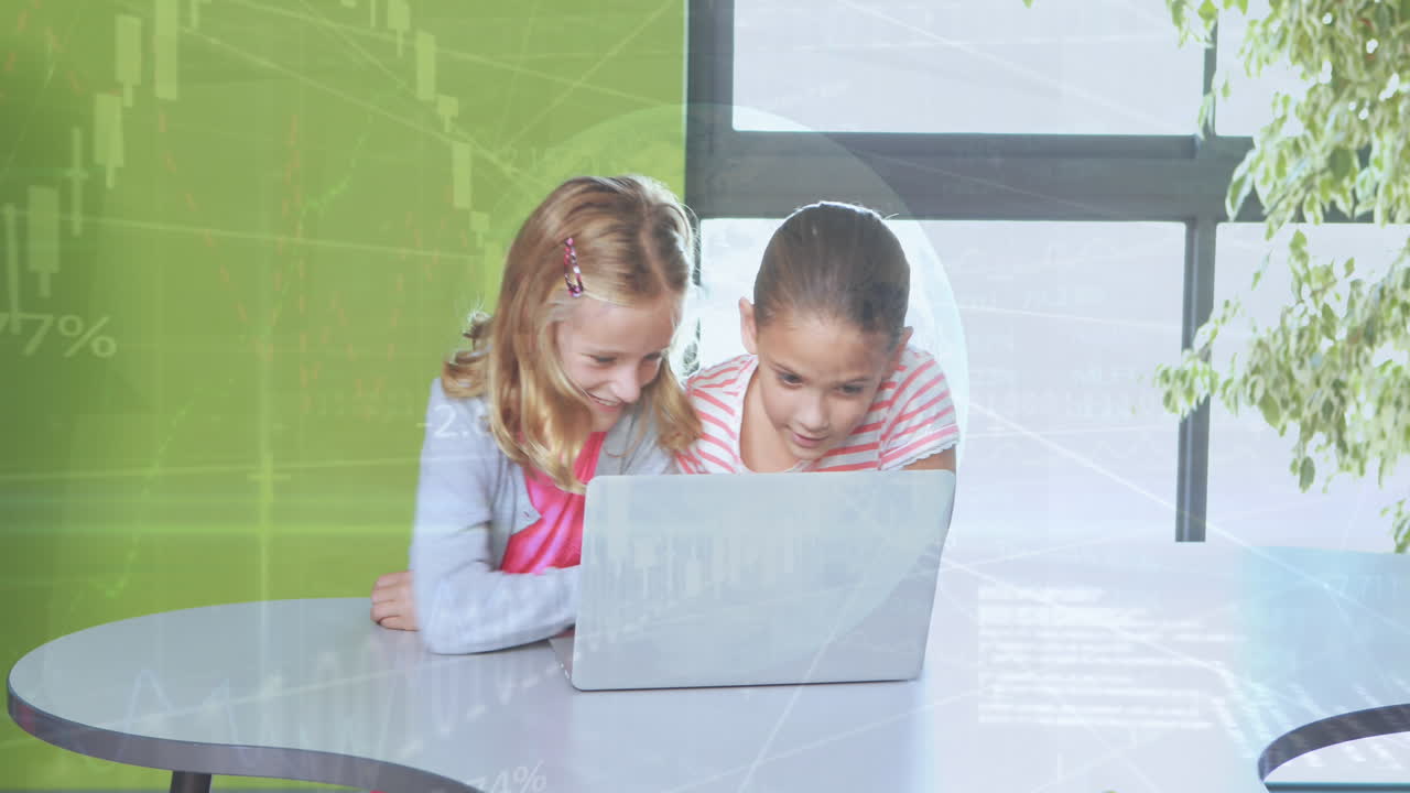 animación de las estadísticas y el procesamiento de datos financieros sobre diversos escolares.