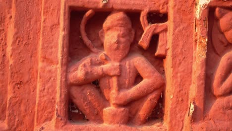 the red brick architecture is evident on the outer walls of this temple which the social system, culture and civilization of that time blossomed.currently, the paintings are almost destroyed.