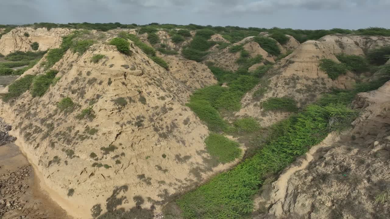 hermoso paisaje de la playa de gadani en balochistán, pakistán.