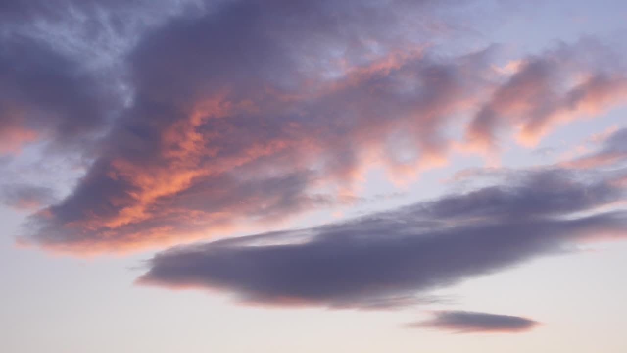 Stunning Sunset with Pink and Purple Clouds