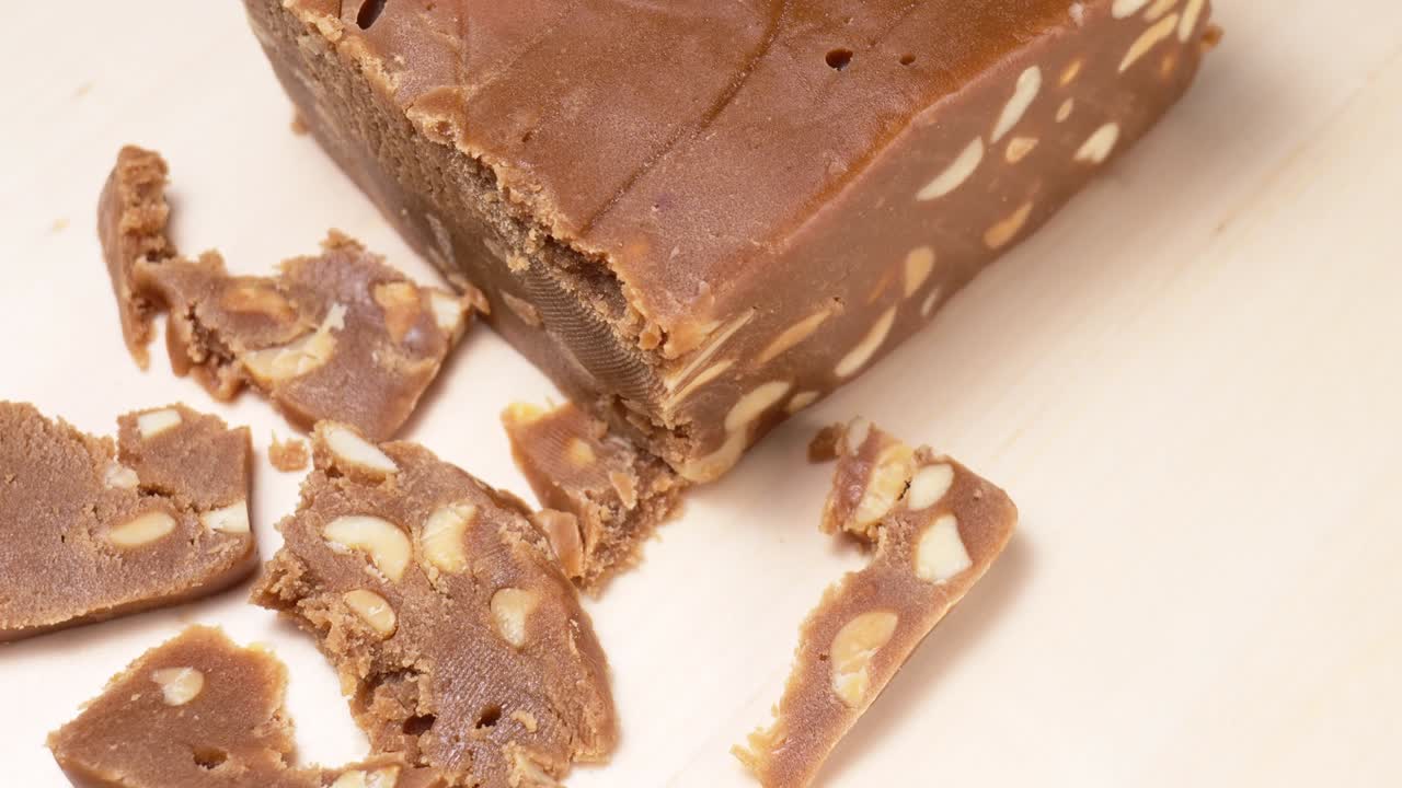 아라비아의 달한 셔이 가까이 회전합니다.