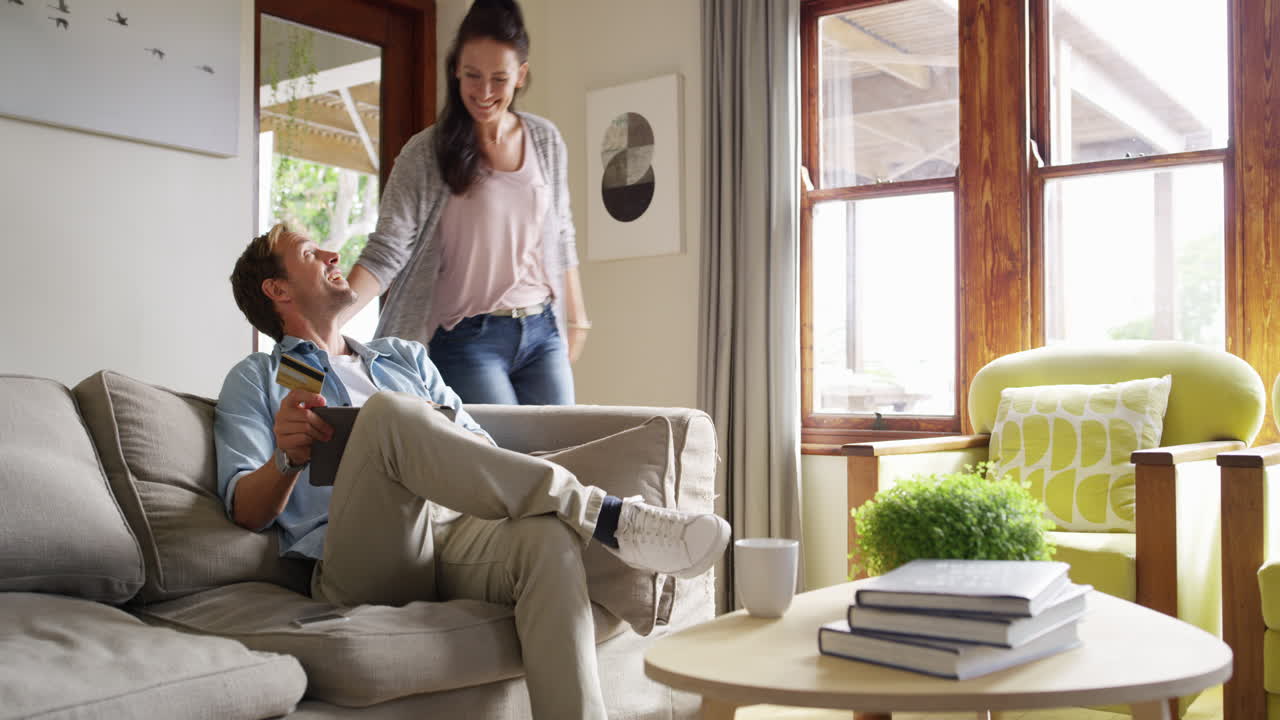 상점들은 항상 온라인으로 열려 있습니다.