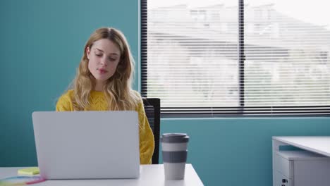 Caucasian-woman-working-on-computer