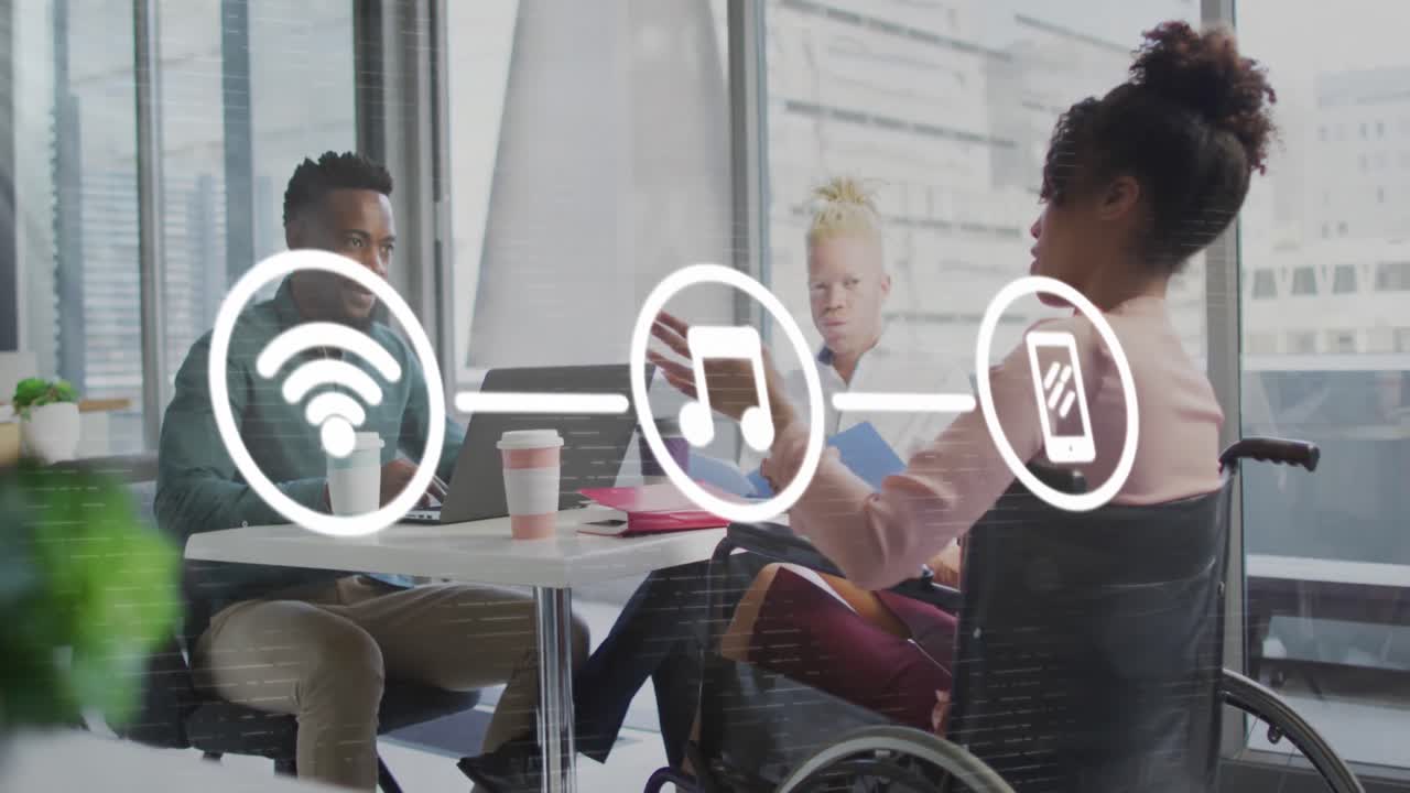animación de diagrama de flujo de icono sobre diversos compañeros de trabajo discutiendo informes en la computadora portátil en la oficina