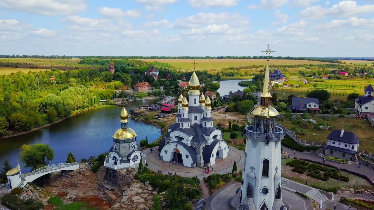 랜드스케이프 파크, 세인트 유진 교회, 공중 사진 13