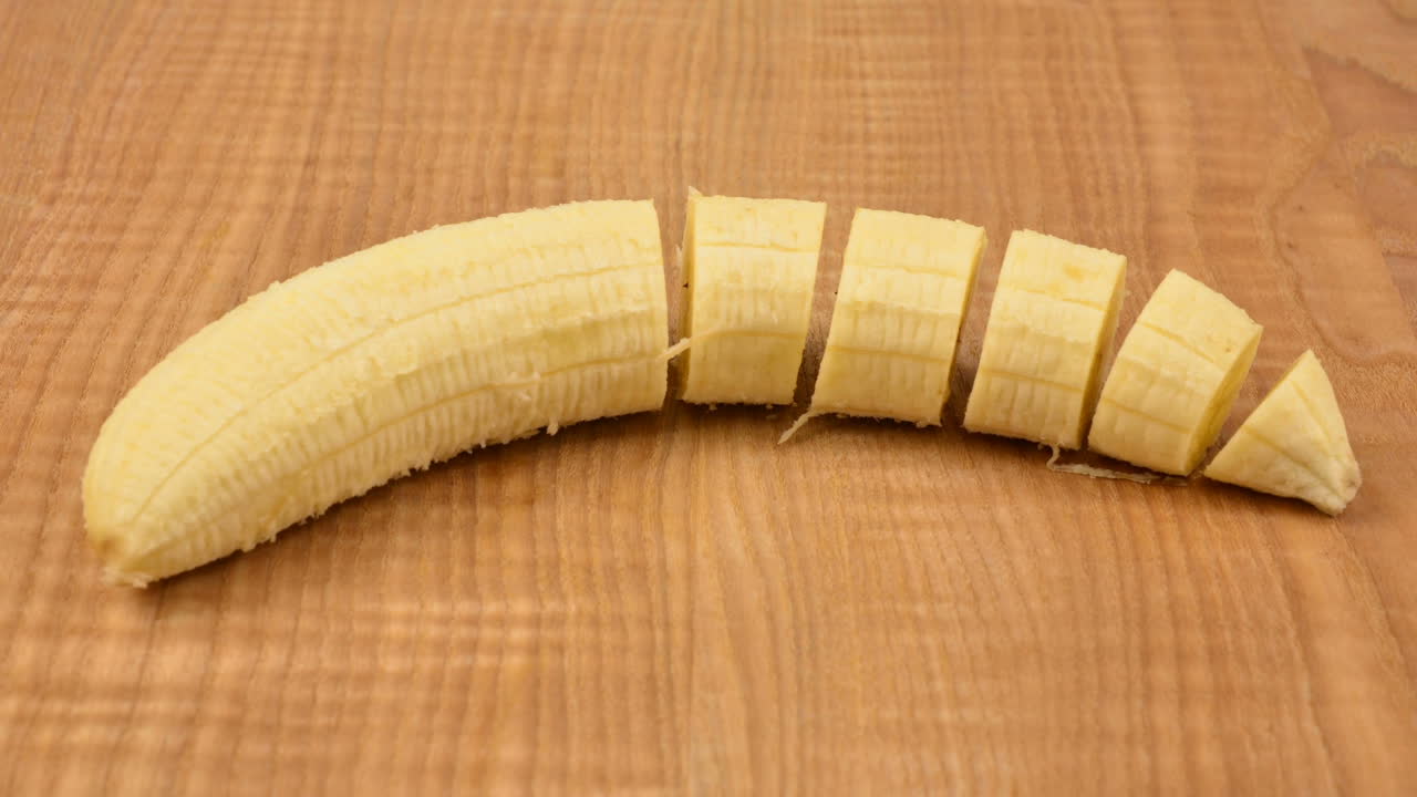 Ripresa di una banana. Stop motion.