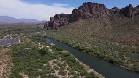 Scenic-View-of-River-with-Mountains-in-Background,-Salt-River-in-Arizona