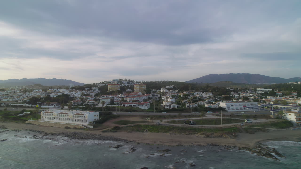 línea costera de mijas costa, españa
