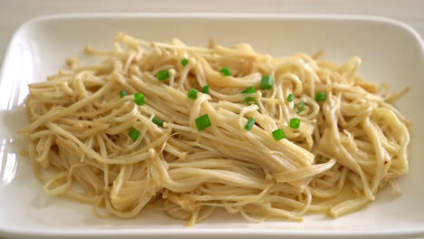 stir-fried golden needle mushroom with butter