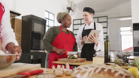 cocineros hablando de comida