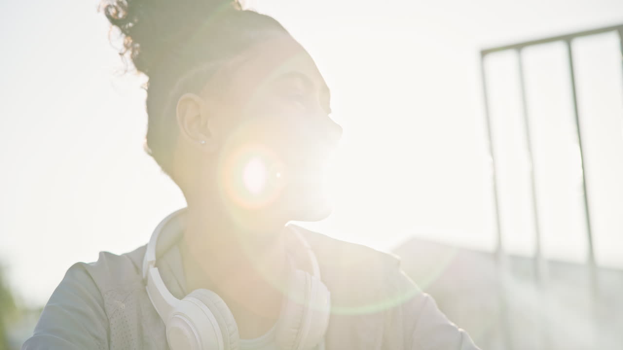 야외, 운동 및 피트니스와 함께 여성