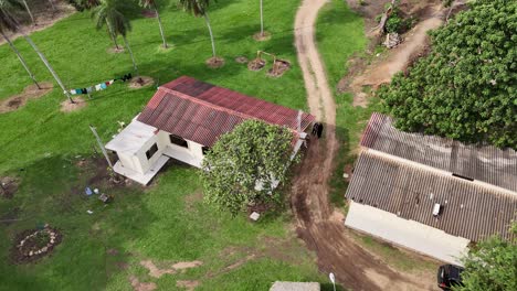 Susurros-De-Serenidad:-Abrazar-La-Calma-Del-Campo-Desde-Arriba