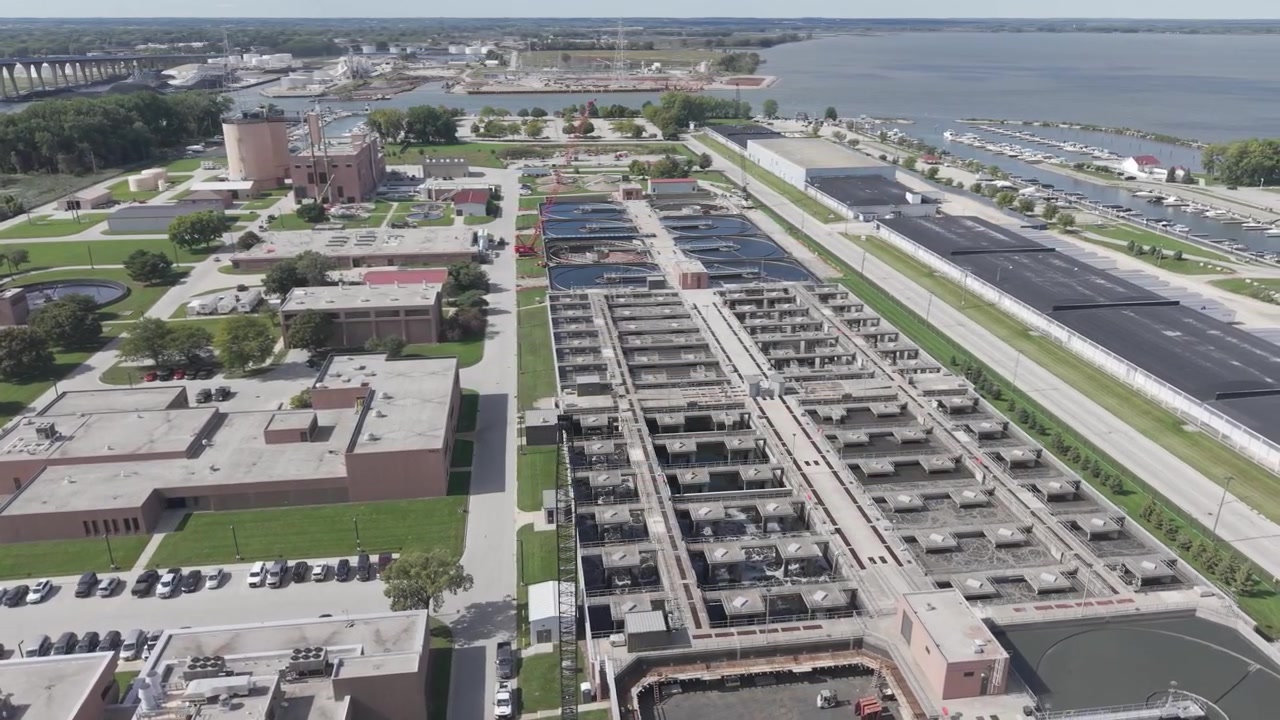 The Green Bay Metropolitan Sewerage District. It treats an average of about 30 to 41 million gallons of wastewater per day for the city of Green Bay, Wisconsin, and surrounding communities.