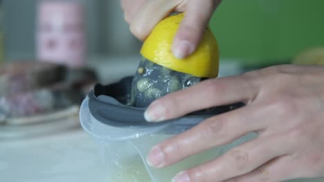 squeezing lemon juice