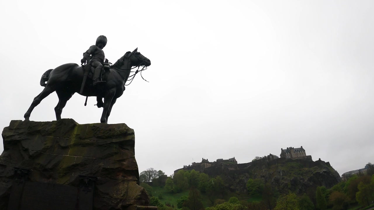 Edimburgo na chuva, Monumento Royal Scots Greys e Castelo