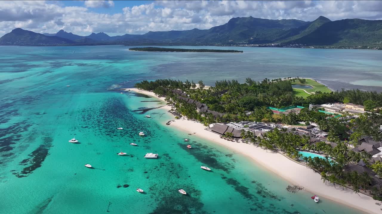 la playa de le morne en port louis en la isla de mauricio