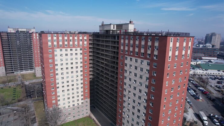 Veduta urbana delle cime dei grattacieli nella città di New York, Stati Uniti