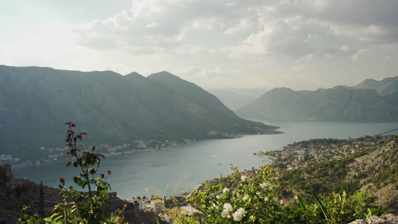 Vista panoramica della Baia di Cattaro. Montenegro