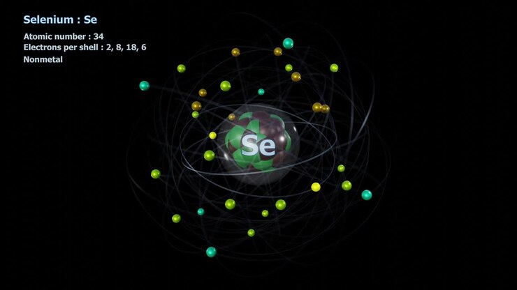 Siyah zemin üzerinde sonsuz yörünge dönüşünde 34 elektronlu Selenyum atomu