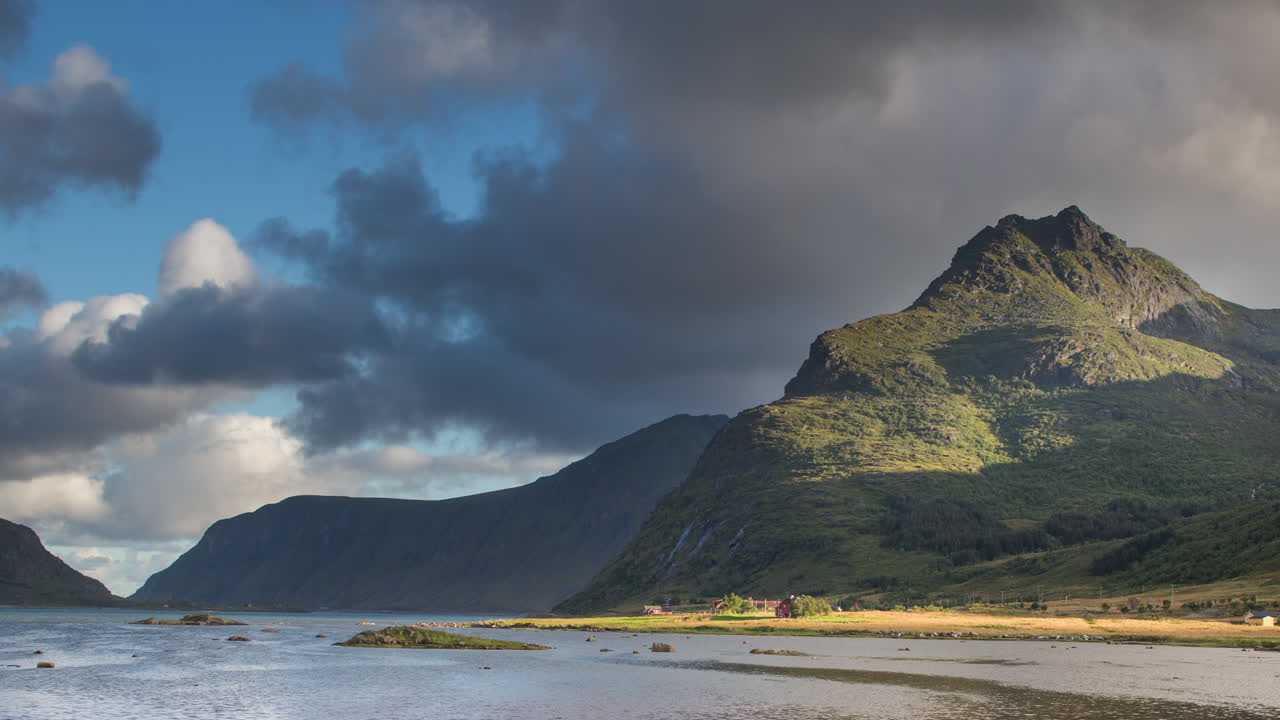 로포텐 호수 전망 4k 00