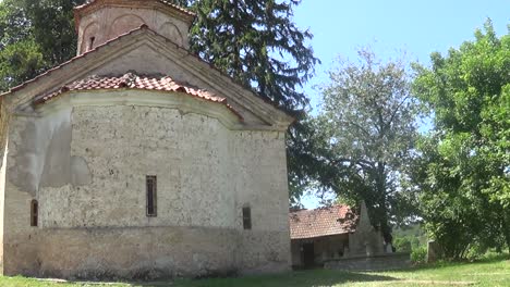 Orthodoxes-Kloster-Aus-Dem-15.-Jahrhundert-Im-Berg