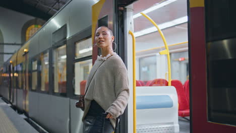 woman leaving a train