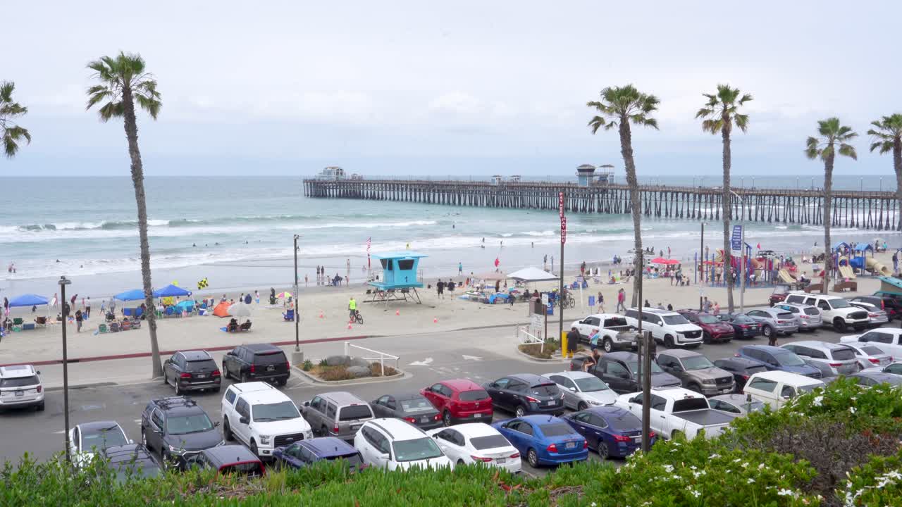 캘리포니아 주 칼스바드 의 매혹적 인 해안 아름다움 에서 숨겨진 보물 을 발견 하는 것