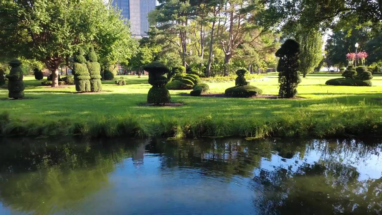 Vista aérea de drone do Parque Topiaria em Columbus, Ohio em uma manhã relaxante de fim de semana