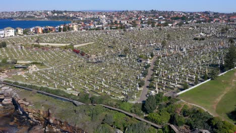 waverley cemetery - oceanside monumental military cemetery at bronte, nsw, australia