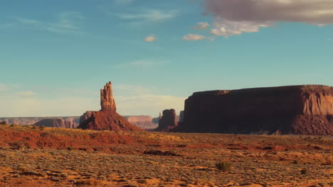 Immersing-the-Beauty-of-Monument-Valley