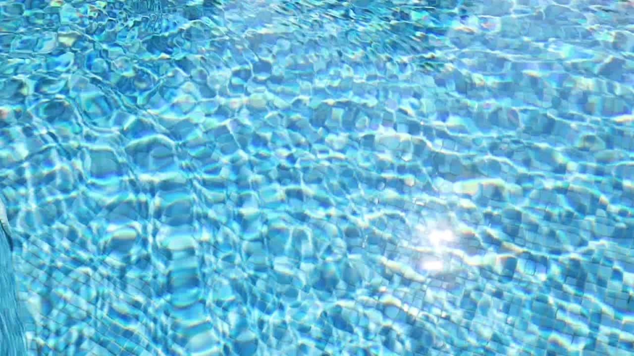 SLO MO CS Air jernih di kolam pada hari yang cerah
