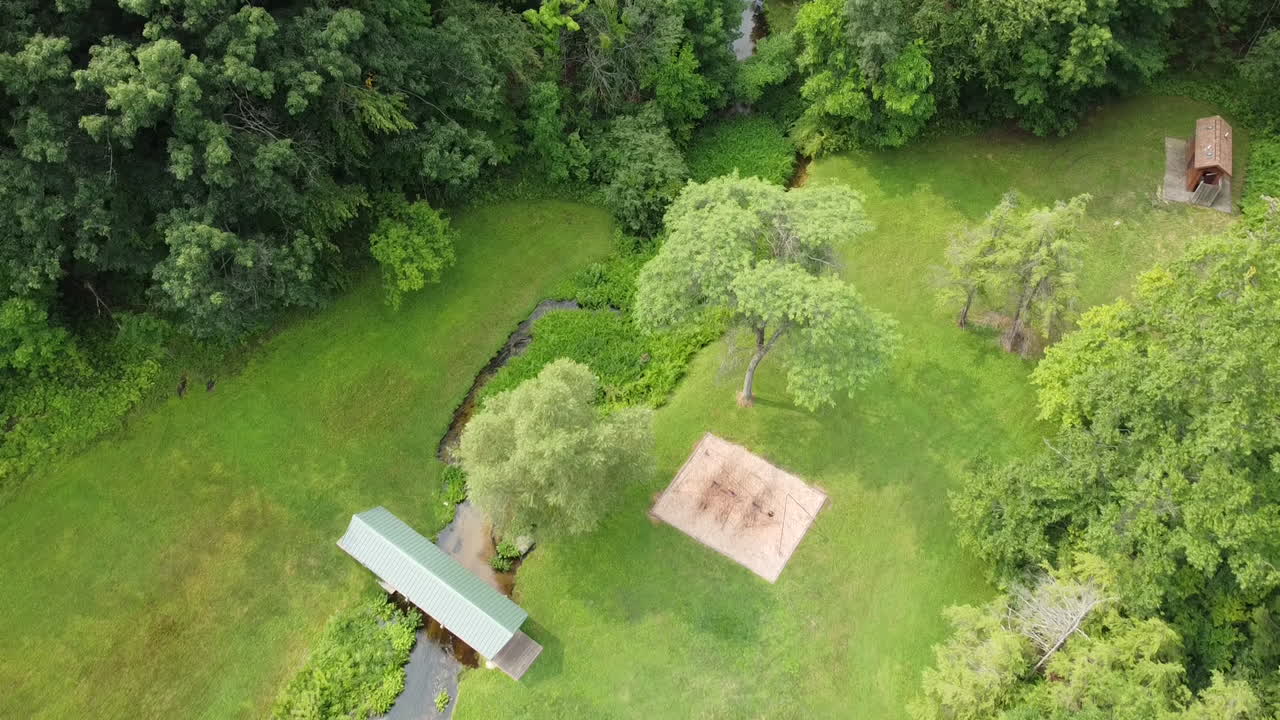 condado de lake michigan baldwin michigan imágenes aéreas de drones del río