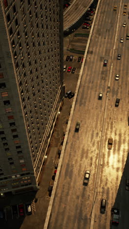 vista aérea de las calles y edificios de la ciudad