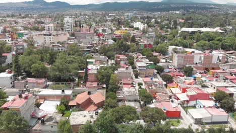 Aerial-view-of-El-Manantial-neighborhood,-in-southern-Mexico-City